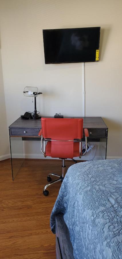 Relaxing 3 Bedroom With Free Parking At The Sequoia Apartment *